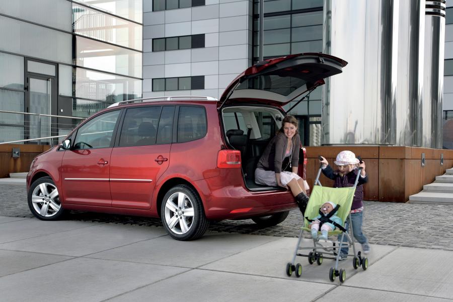  Volkswagen Touran 2010 года  (фото 36 из 46)
